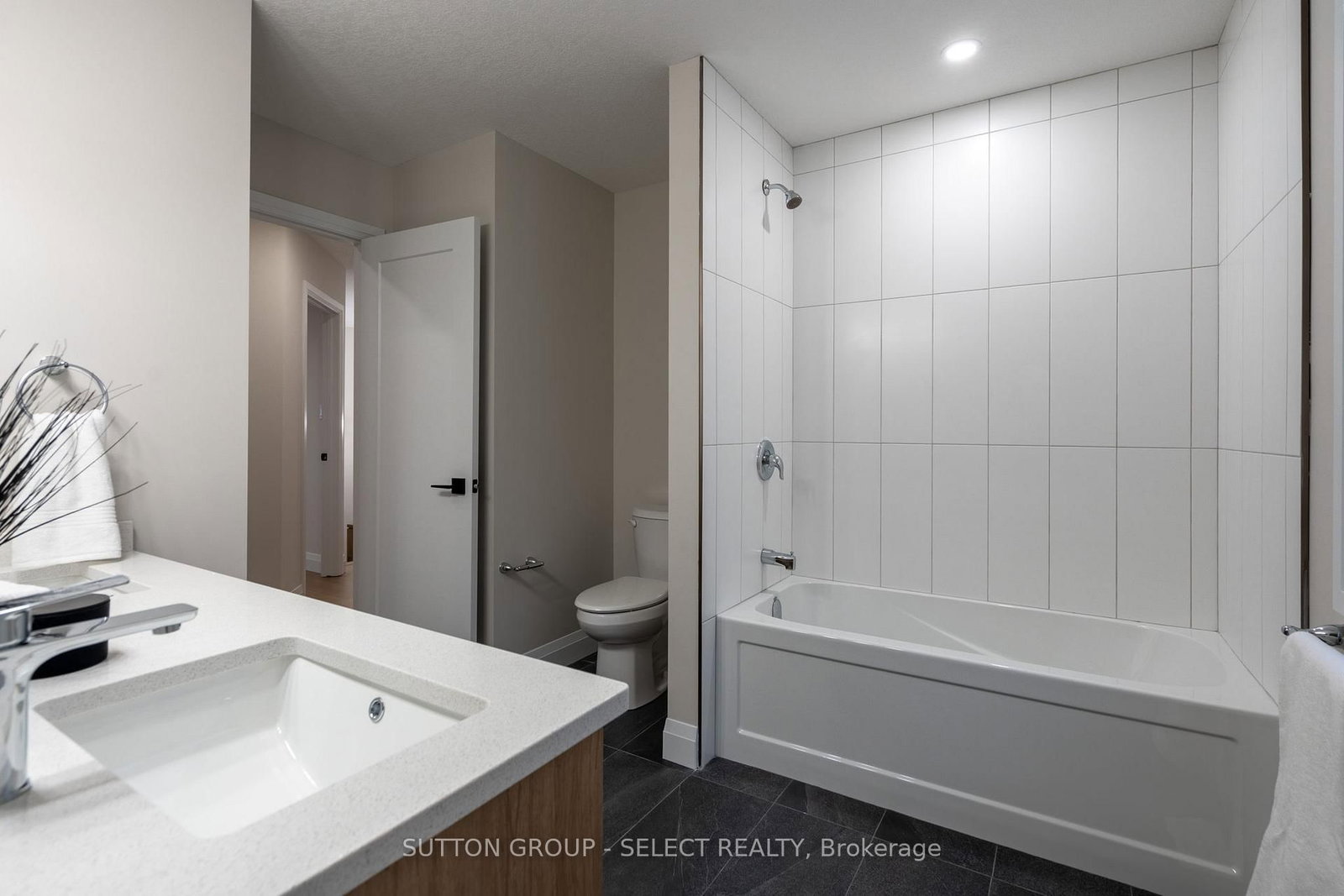 6343 HEATHWOODS Avenue • London South, ON photo 25