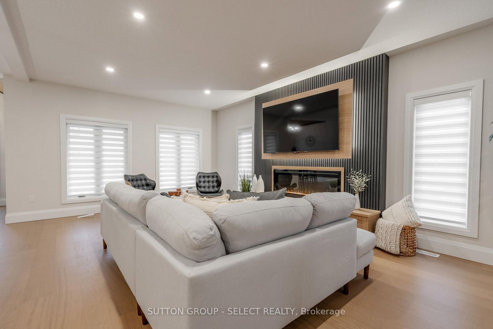6343 HEATHWOODS Avenue • London South, ON photo 4