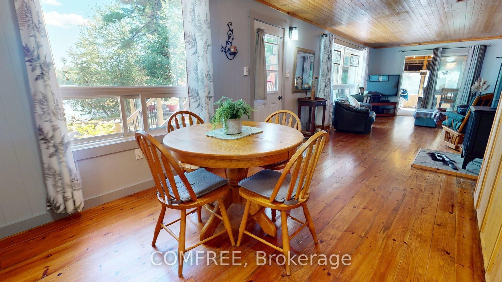 1005 Hoyle Lane W • Maberly, ON photo 10