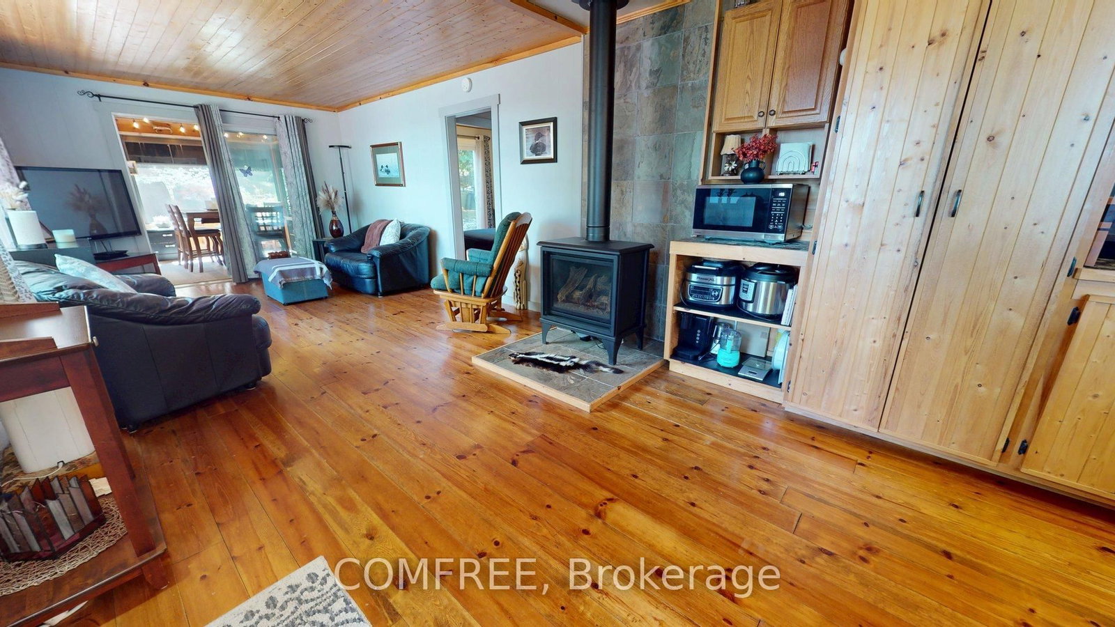 1005 Hoyle Lane W • Maberly, ON photo 11