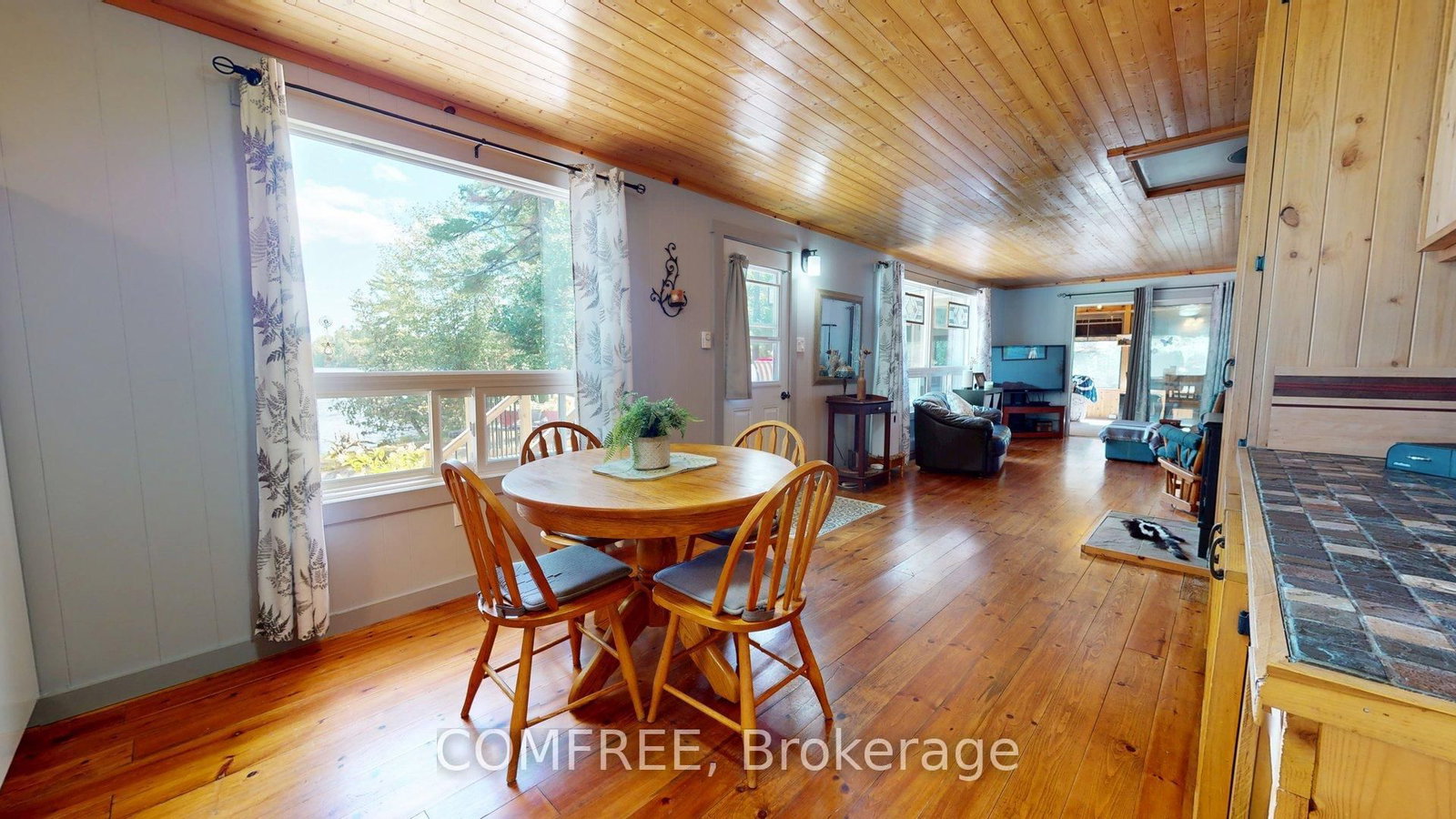 1005 Hoyle Lane W • Maberly, ON photo 12
