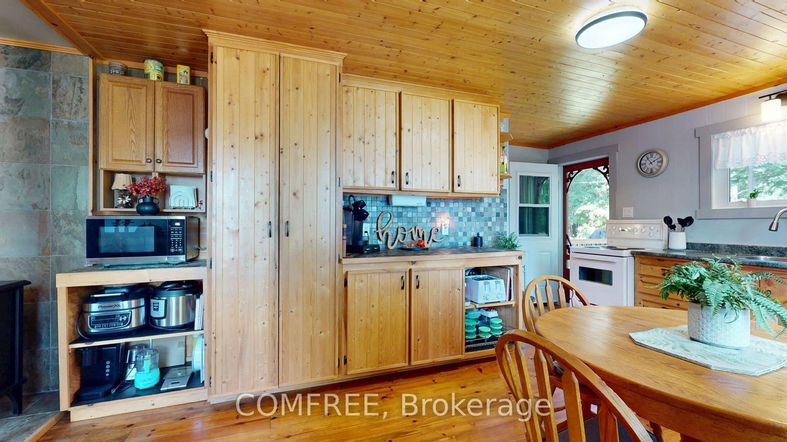 1005 Hoyle Lane W • Maberly, ON photo 14