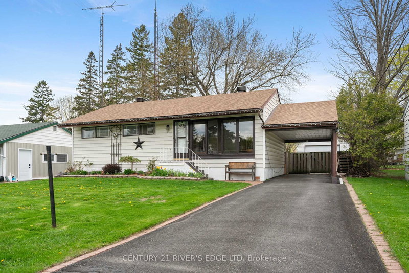 home for sale on 54 Loyalist Street