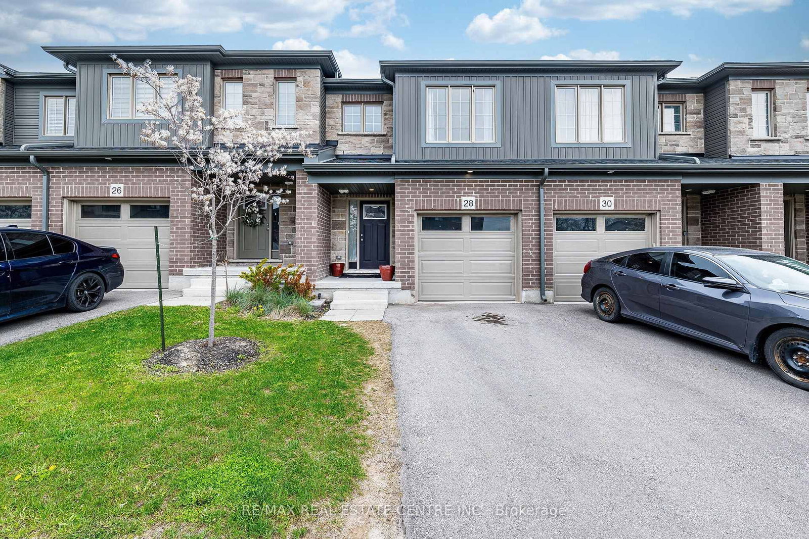 28 West Mill Street • North Dumfries, ON photo 1