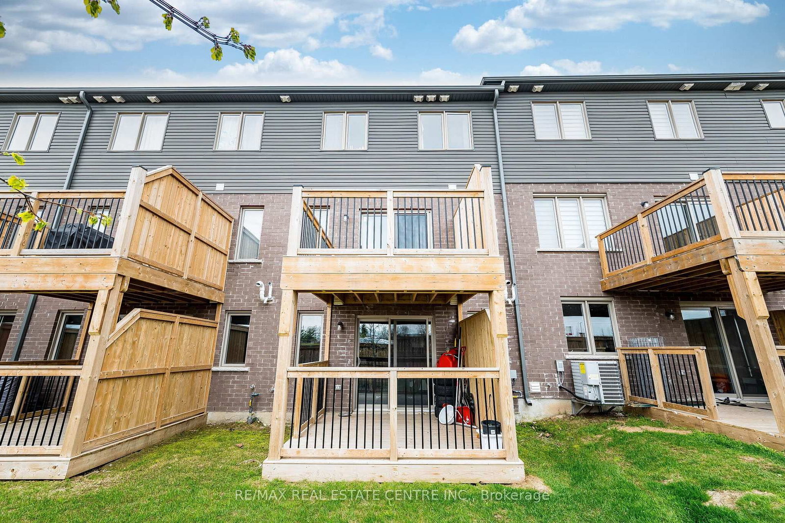 28 West Mill Street • North Dumfries, ON photo 18