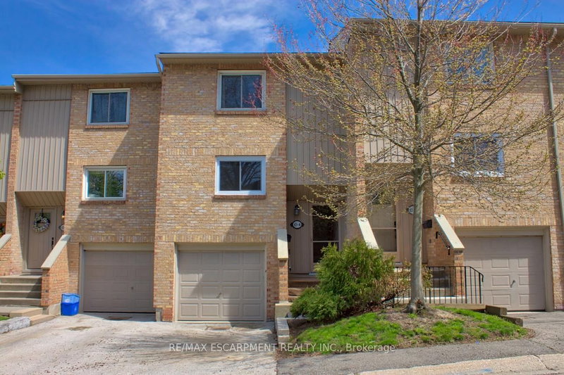 home for sale on 4-63 Fonthill Road