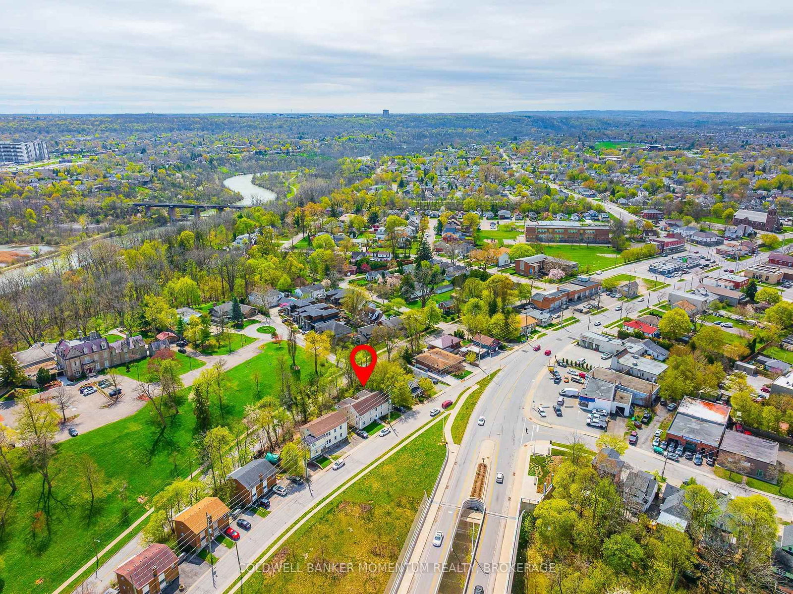 17 Hainer Street • St. Catharines, ON photo 9