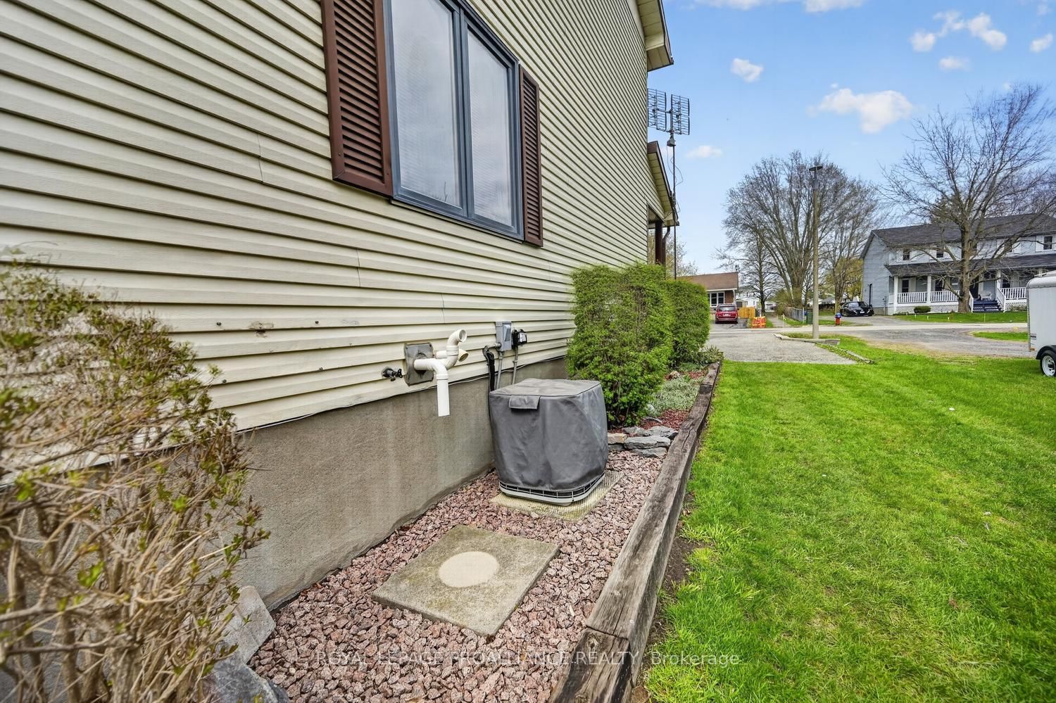 5126 Meadowland Drive W • Edwardsburgh/Cardinal, ON photo 29