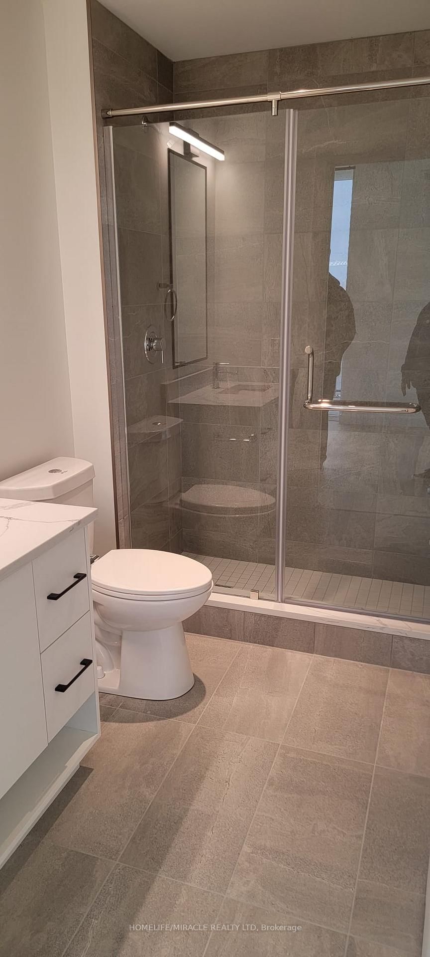 741 King Street W, Unit 1012 - Photo 9