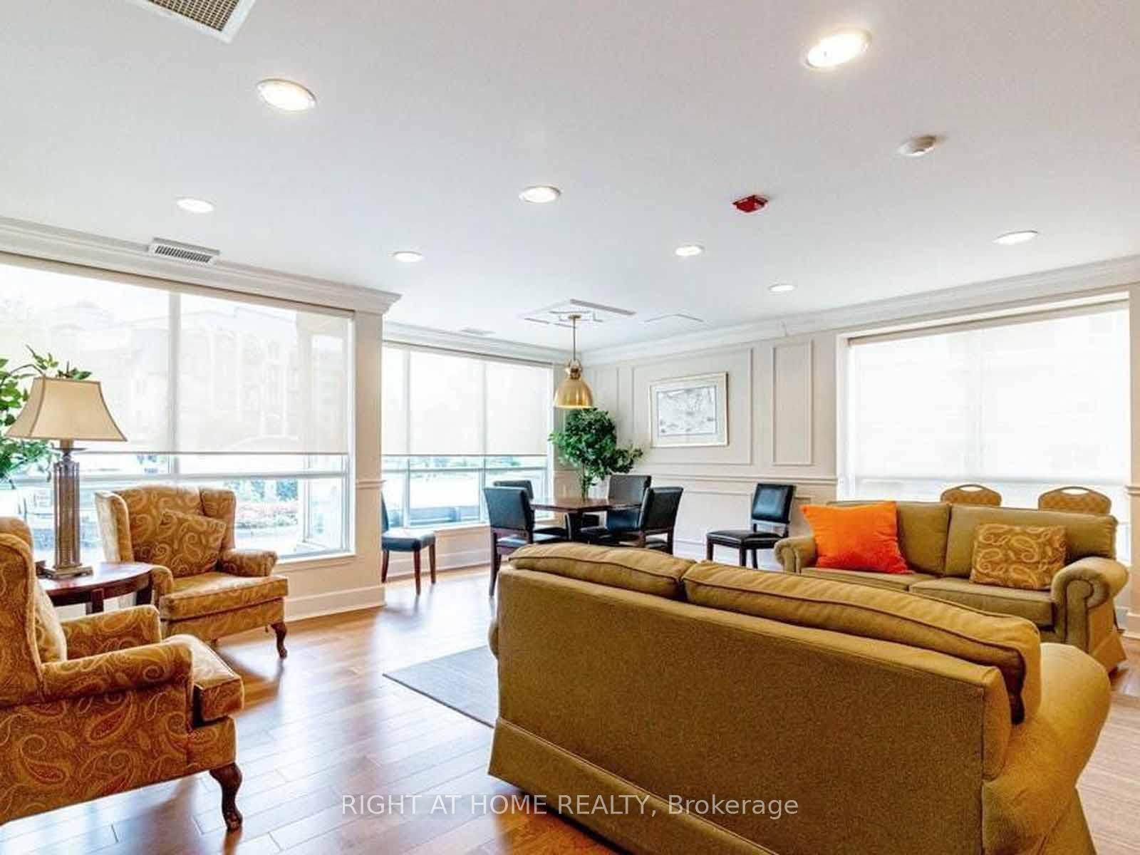 2000 Creekside Drive • #202 • Hamilton, ON photo 9