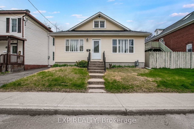 25 Mary Street S