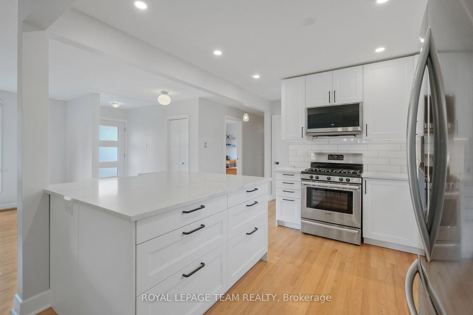 2307 Walsh Avenue - Photo 11