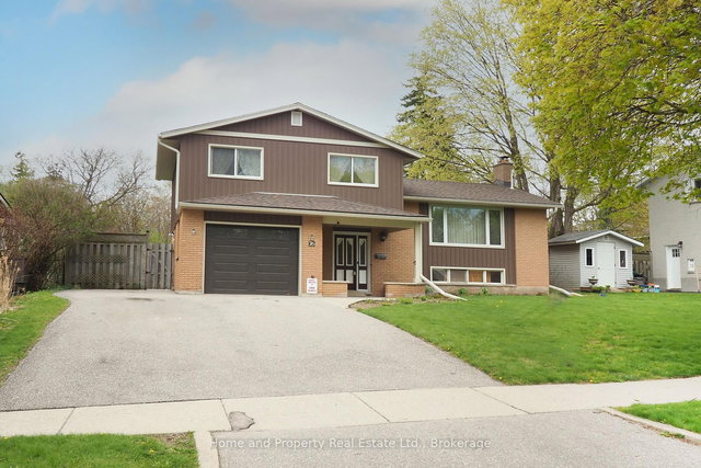 76 Cloverdale Crescent