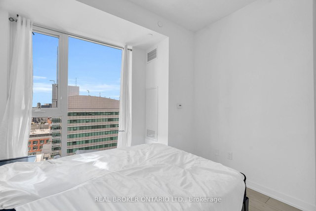 1210 - 55 Duke Street W