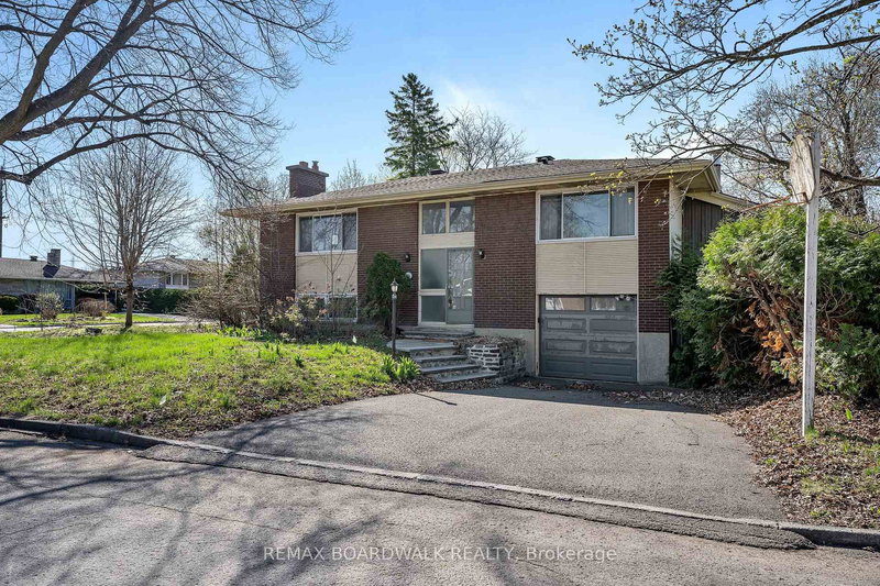 home for sale on 956 Garwood Avenue