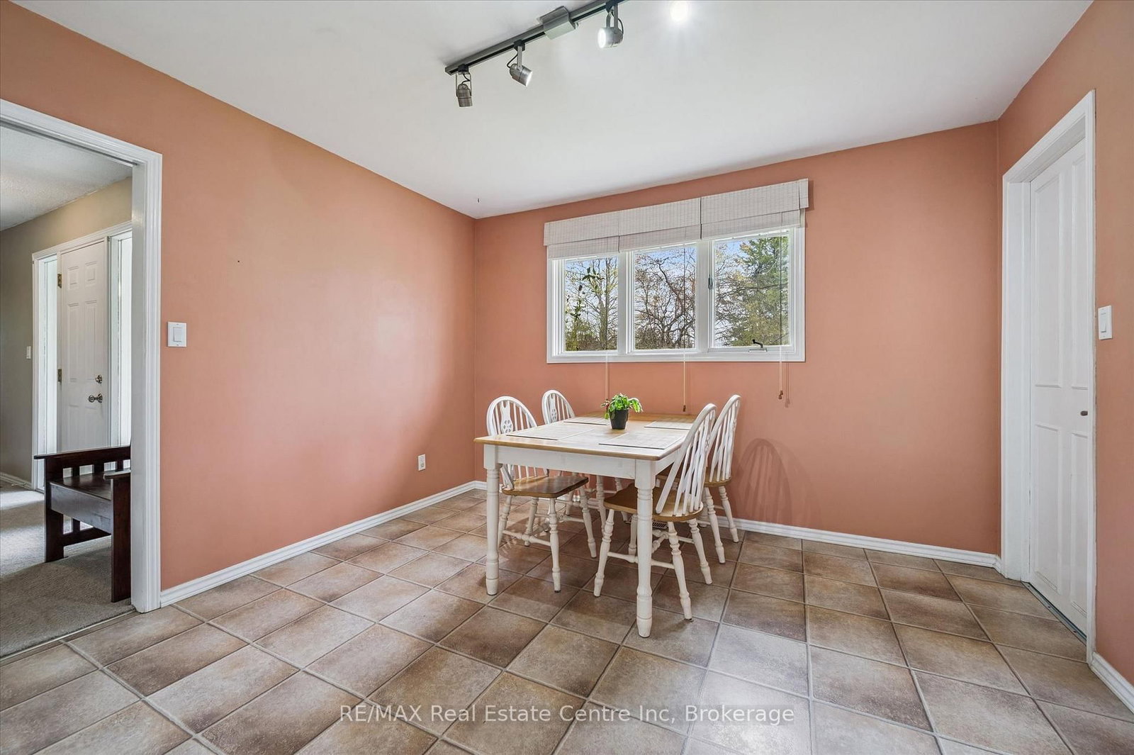 8420 Eramosa-Garafraxa Townline • Centre Wellington, ON photo 20