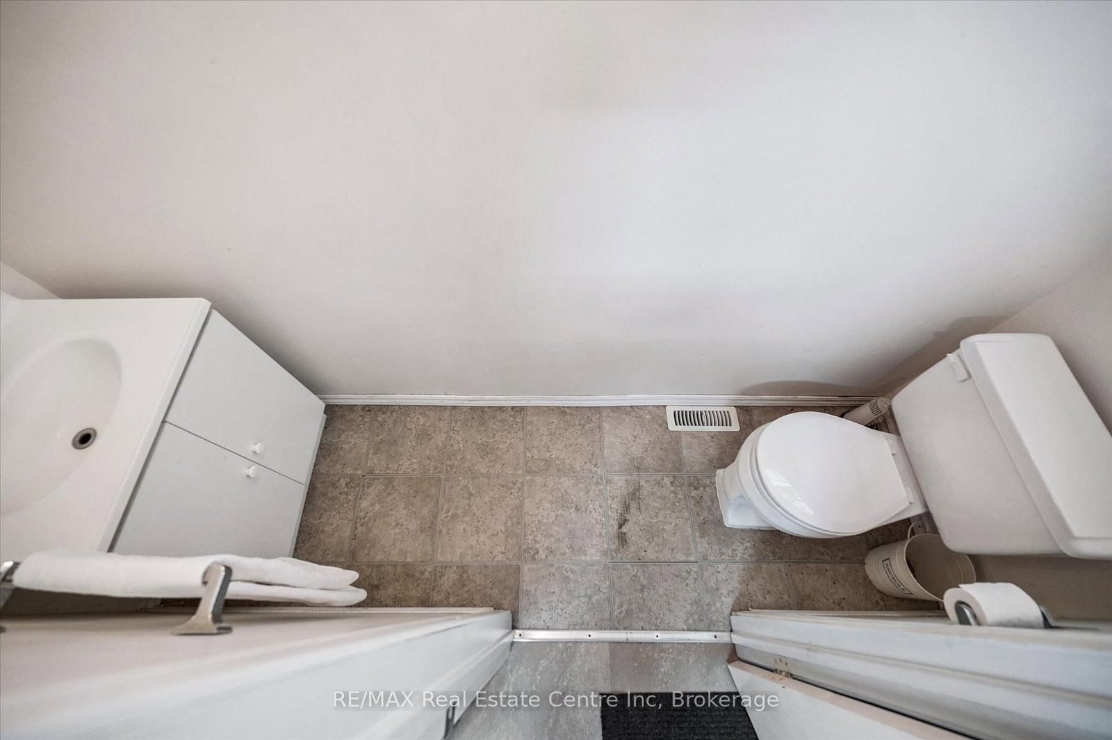 8420 Eramosa-Garafraxa Townline • Centre Wellington, ON photo 23