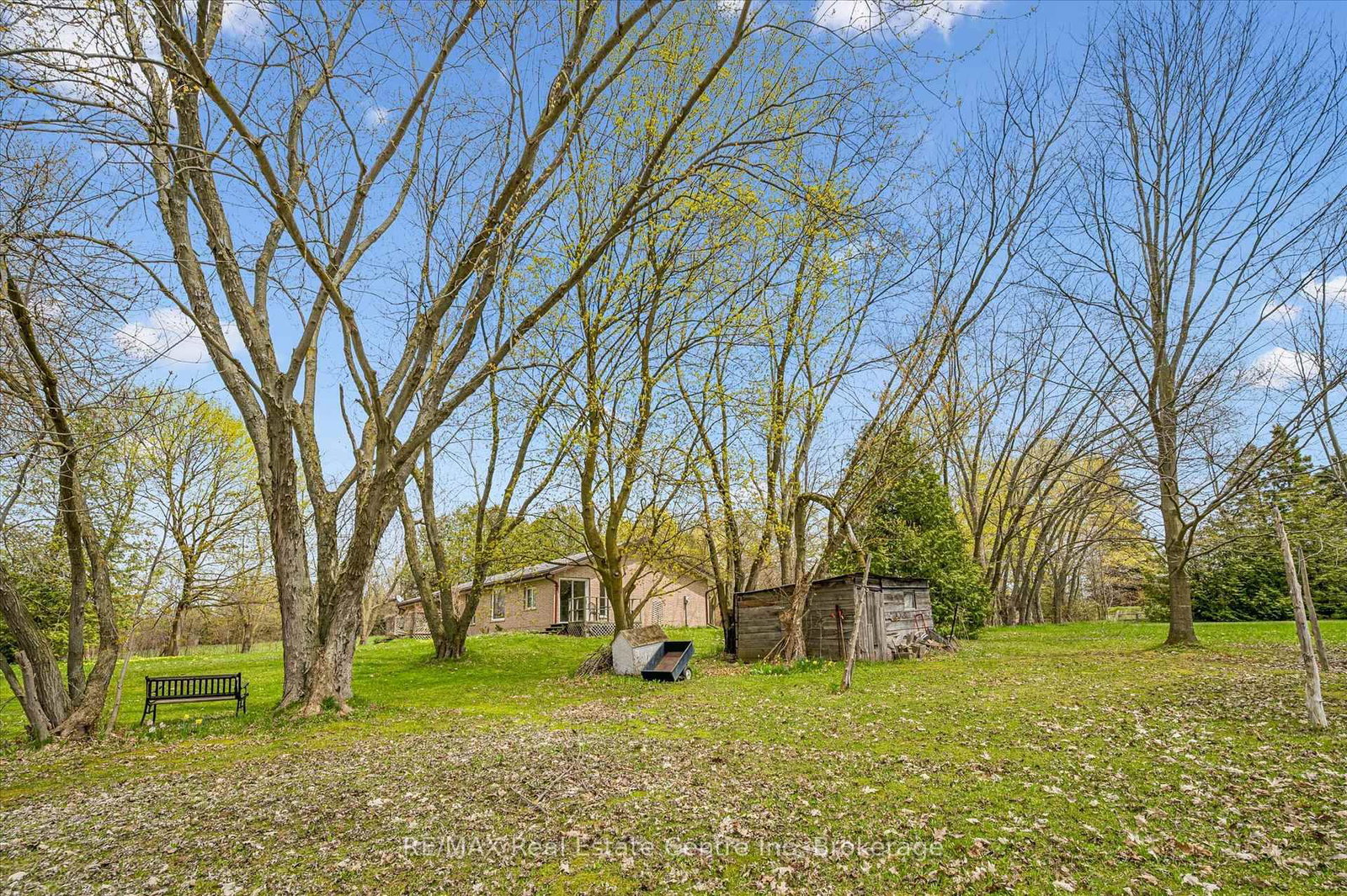 8420 Eramosa-Garafraxa Townline • Centre Wellington, ON photo 37