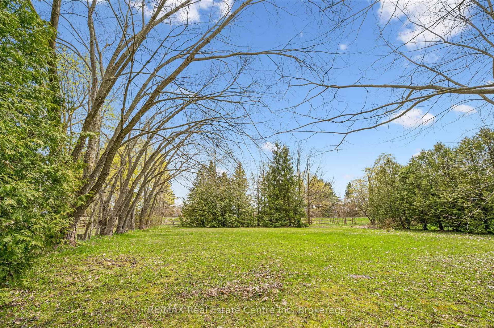 8420 Eramosa-Garafraxa Townline • Centre Wellington, ON photo 38
