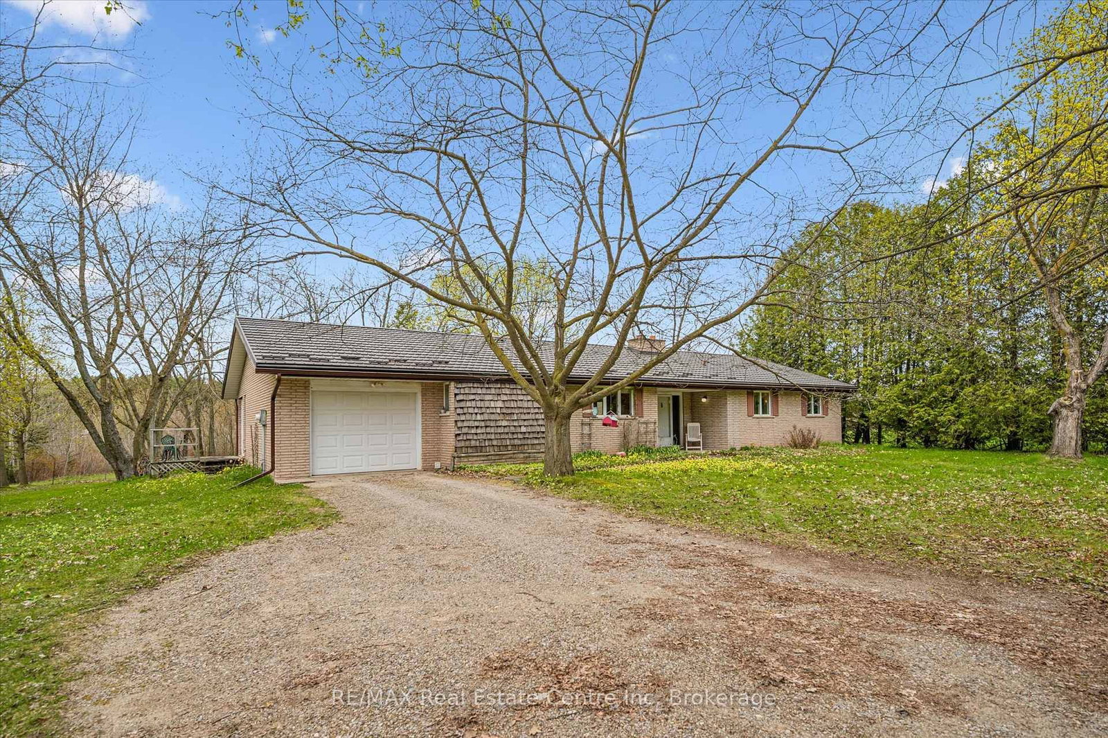 8420 Eramosa-Garafraxa Townline • Centre Wellington, ON photo 44