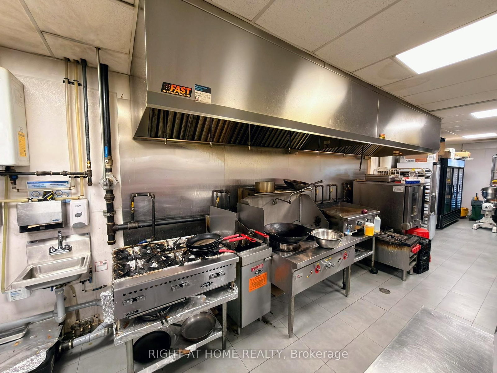 1541 Merivale Road, Unit Unit G - Photo 11