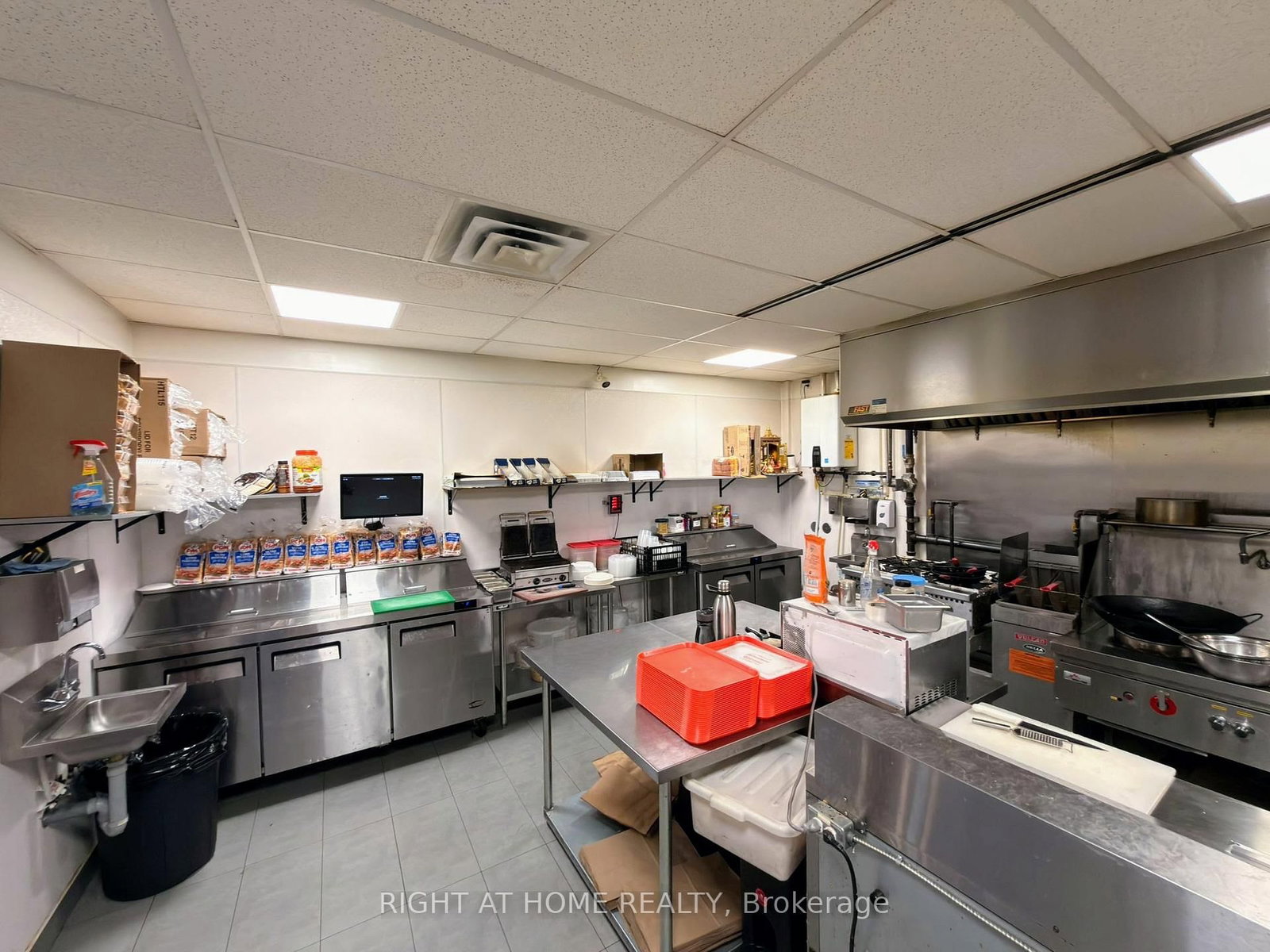 1541 Merivale Road, Unit Unit G - Photo 12