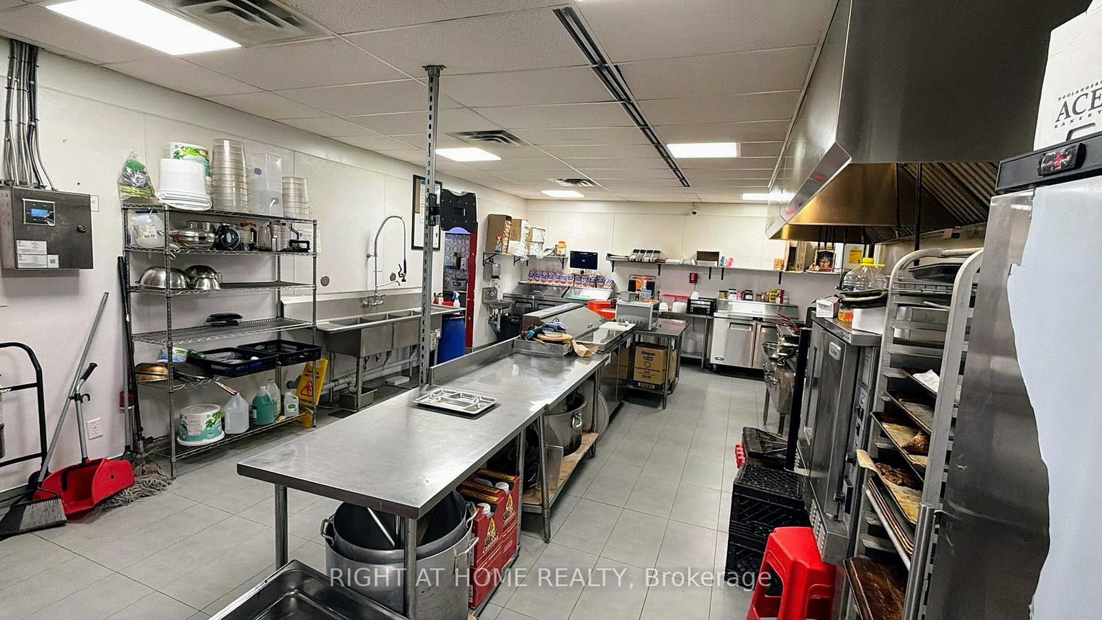 1541 Merivale Road, Unit Unit G - Photo 14