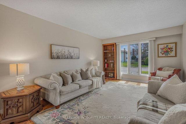 74 Valewood Crescent
