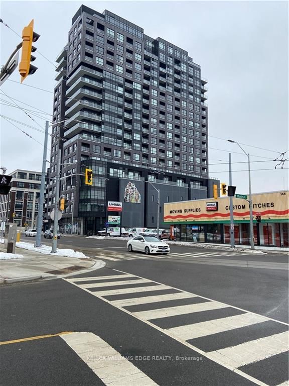 1601 - 1 Victoria Street S
