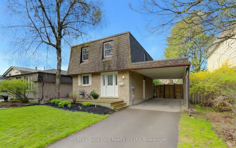331 Dansbury Dr, Waterloo, N2K 2M1 | Image 2