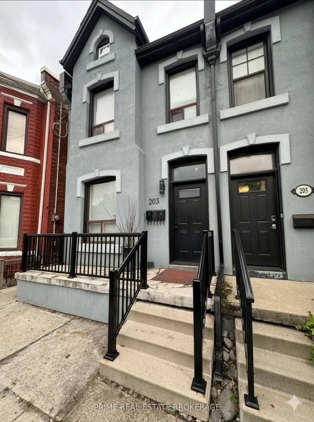 203 John Street N