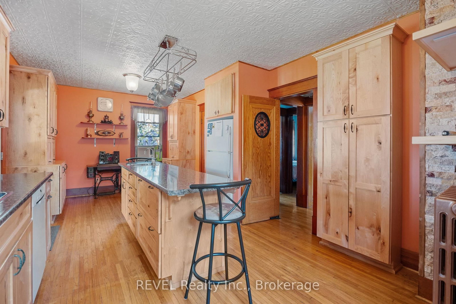 208 NORTH Street • Fort Erie, ON photo 19