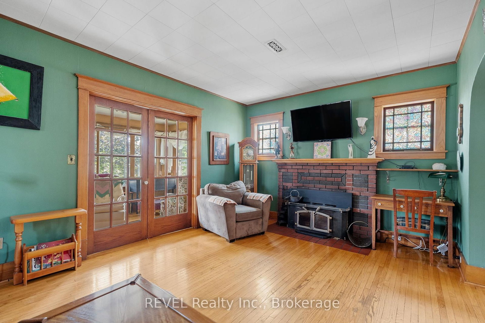 208 NORTH Street • Fort Erie, ON photo 8