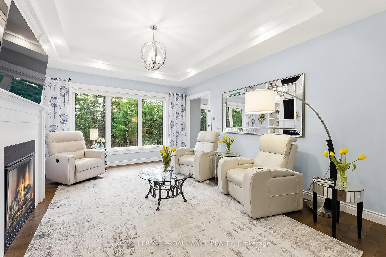 1 Cardinal Court • Quinte West, ON photo 8