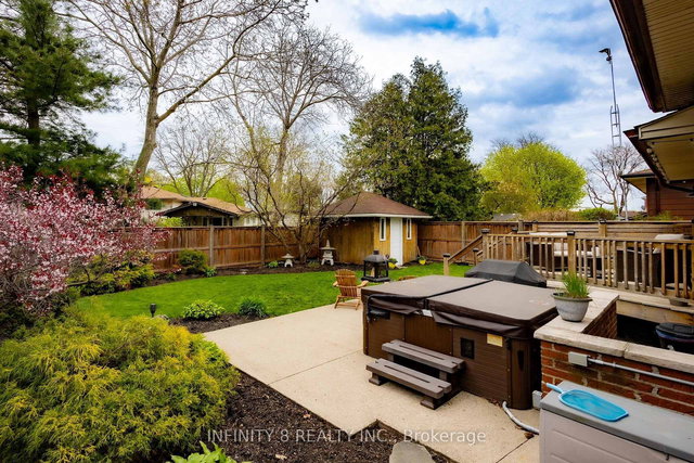 38 Crescentwood Drive E