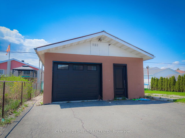 1110 Grand Avenue