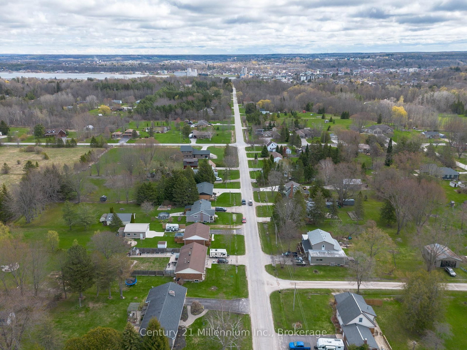 871 W 16th Street • Georgian Bluffs, ON photo 44