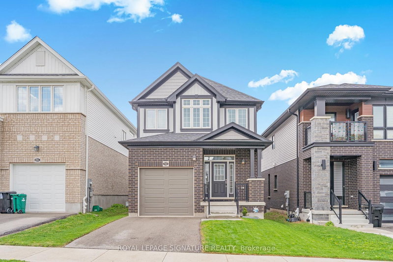 home for sale on 512 Nathalie Crescent