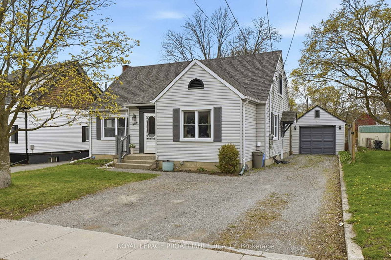 home for sale on 306 Dufferin Avenue