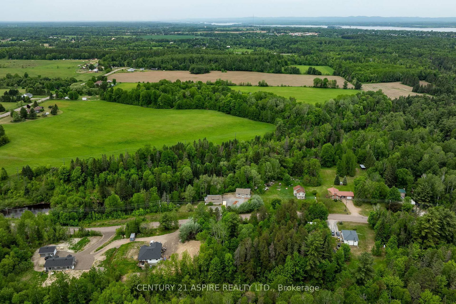 84 Sandy Beach Road • Pembroke, ON photo 32