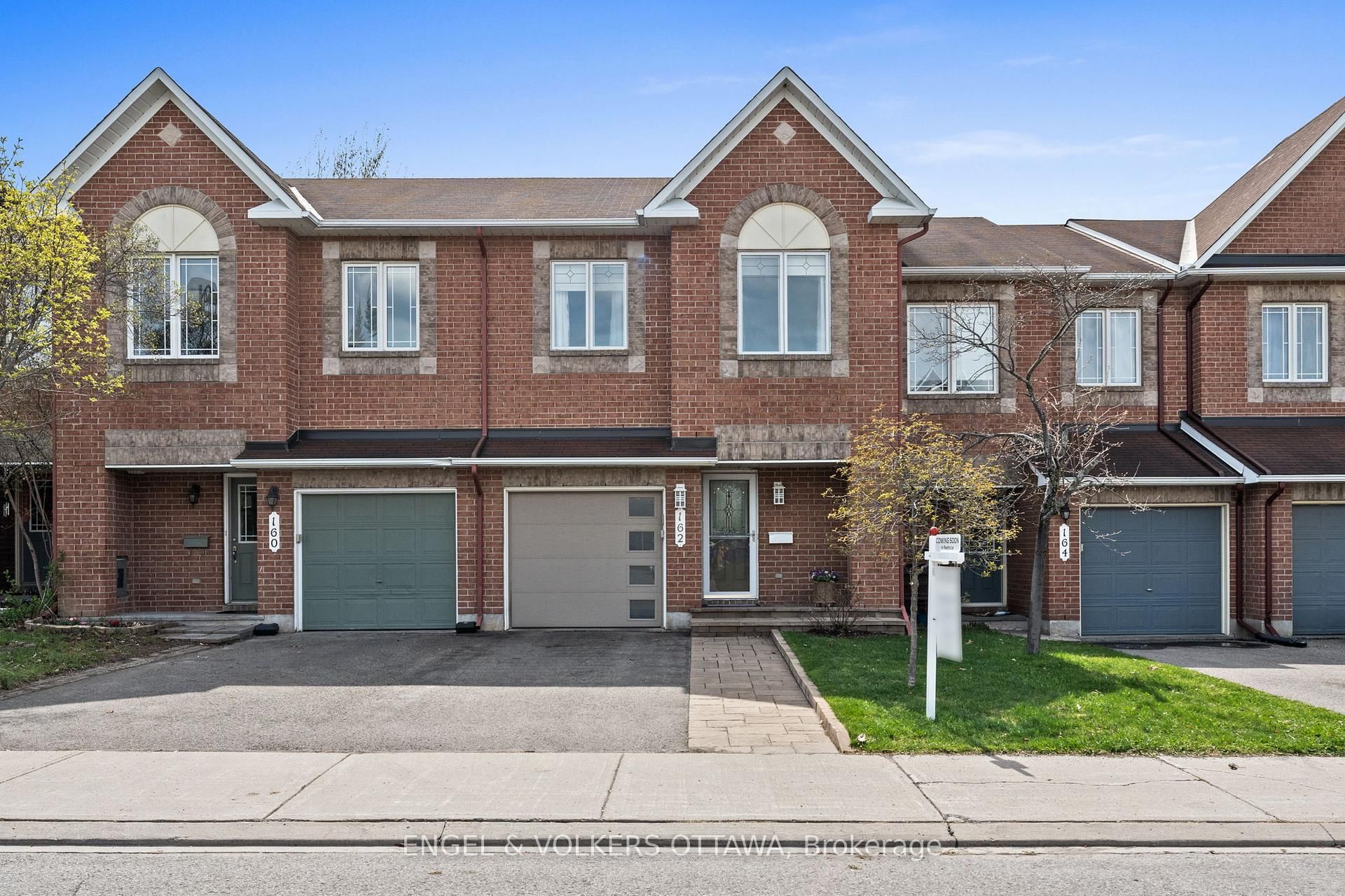 162 Sorento Street, Ottawa, ON