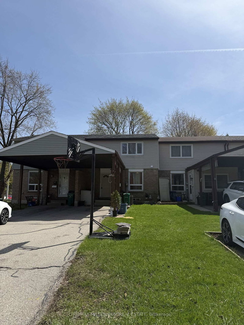 home for lease on 6 Cedarhill Crescent