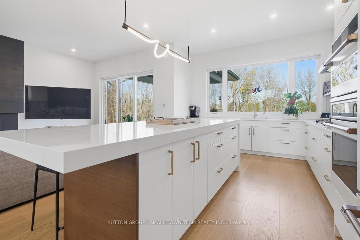 31 CREEK SIDE Place • Lambton Shores, ON photo 11