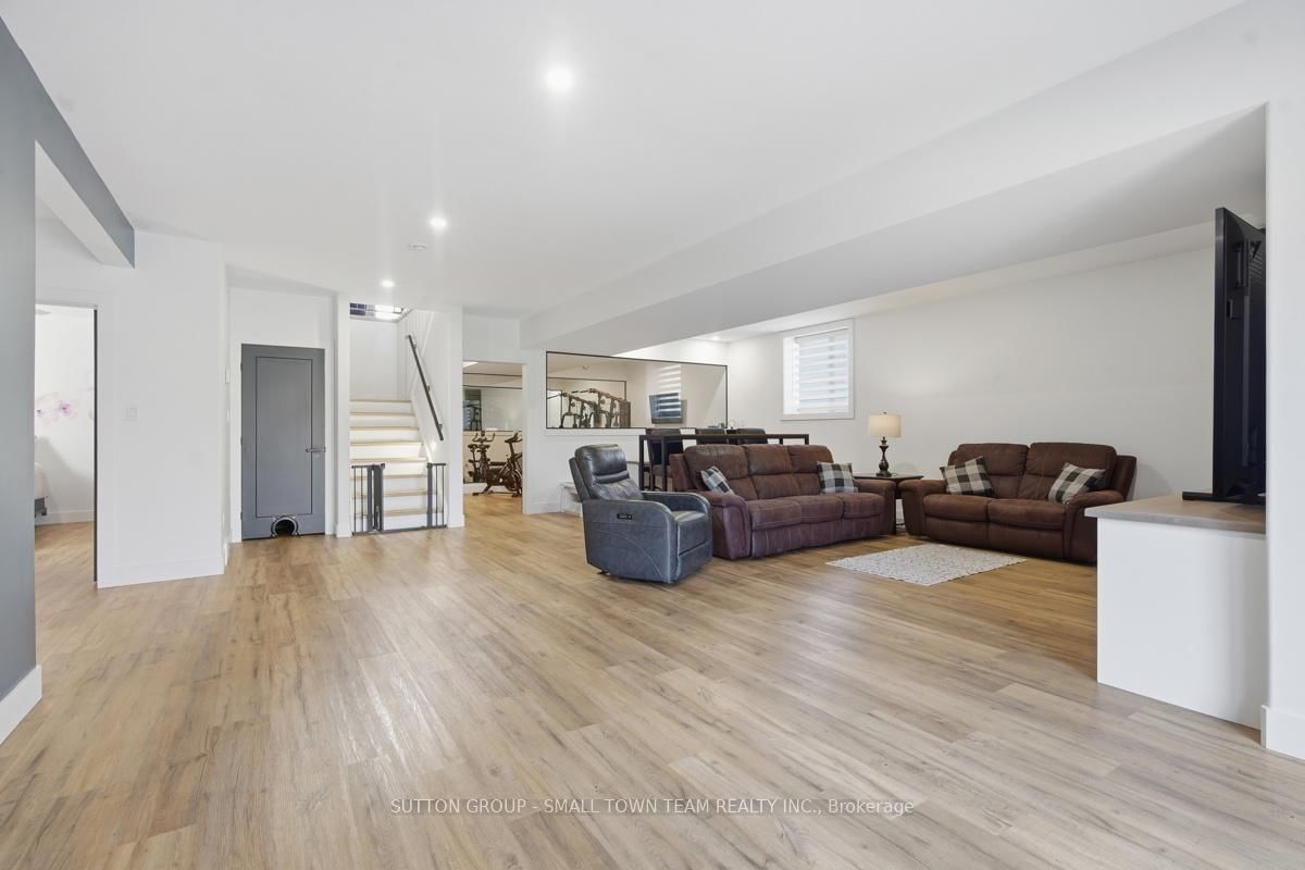 31 CREEK SIDE Place • Lambton Shores, ON photo 25