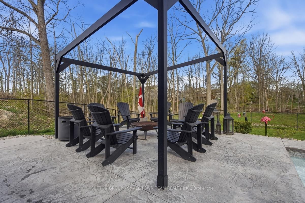 31 CREEK SIDE Place • Lambton Shores, ON photo 36
