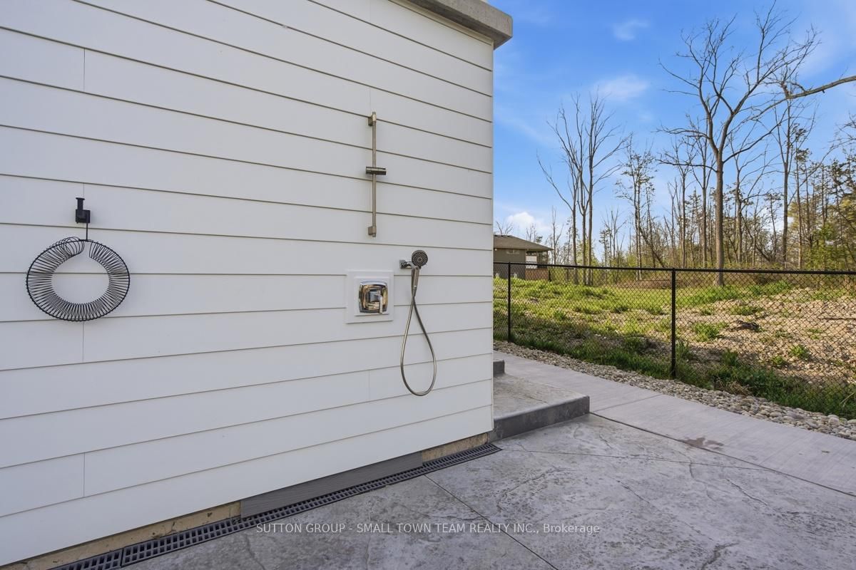 31 CREEK SIDE Place • Lambton Shores, ON photo 46