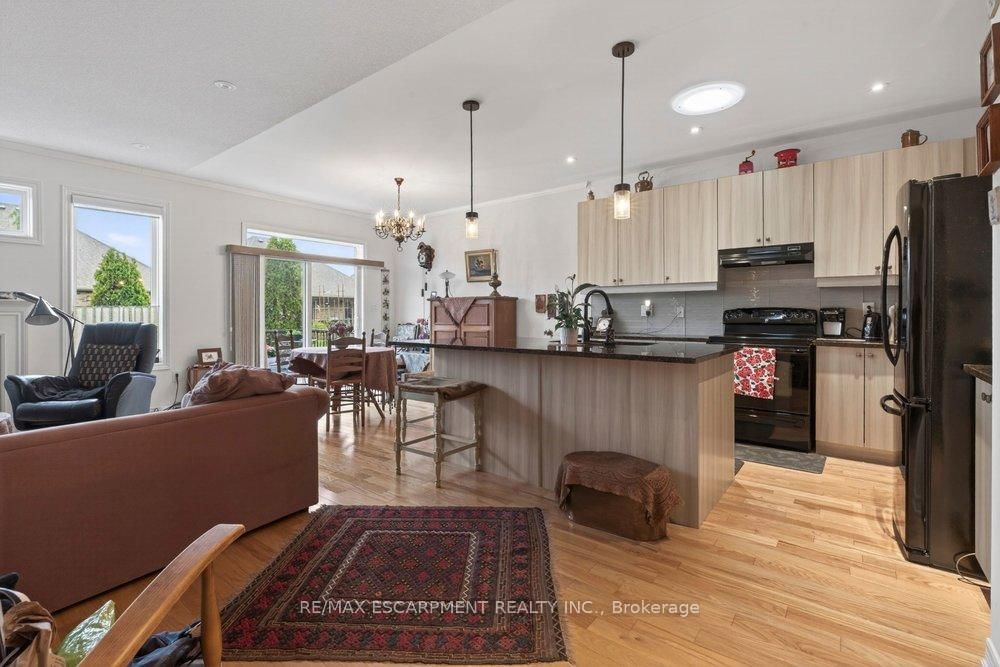 30 GALLOWAY Trail • Welland, ON photo 9