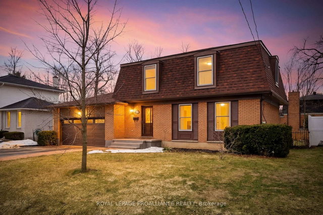 14 FOREST HILL Crescent