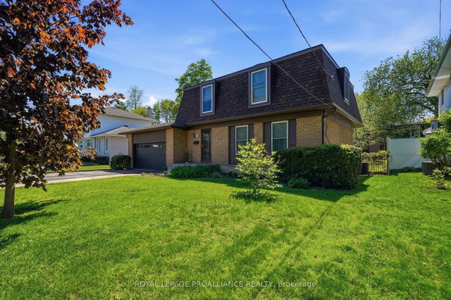 14 FOREST HILL Crescent