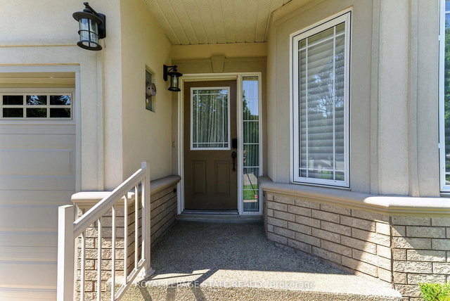 6 - 40 Wesleyan Court